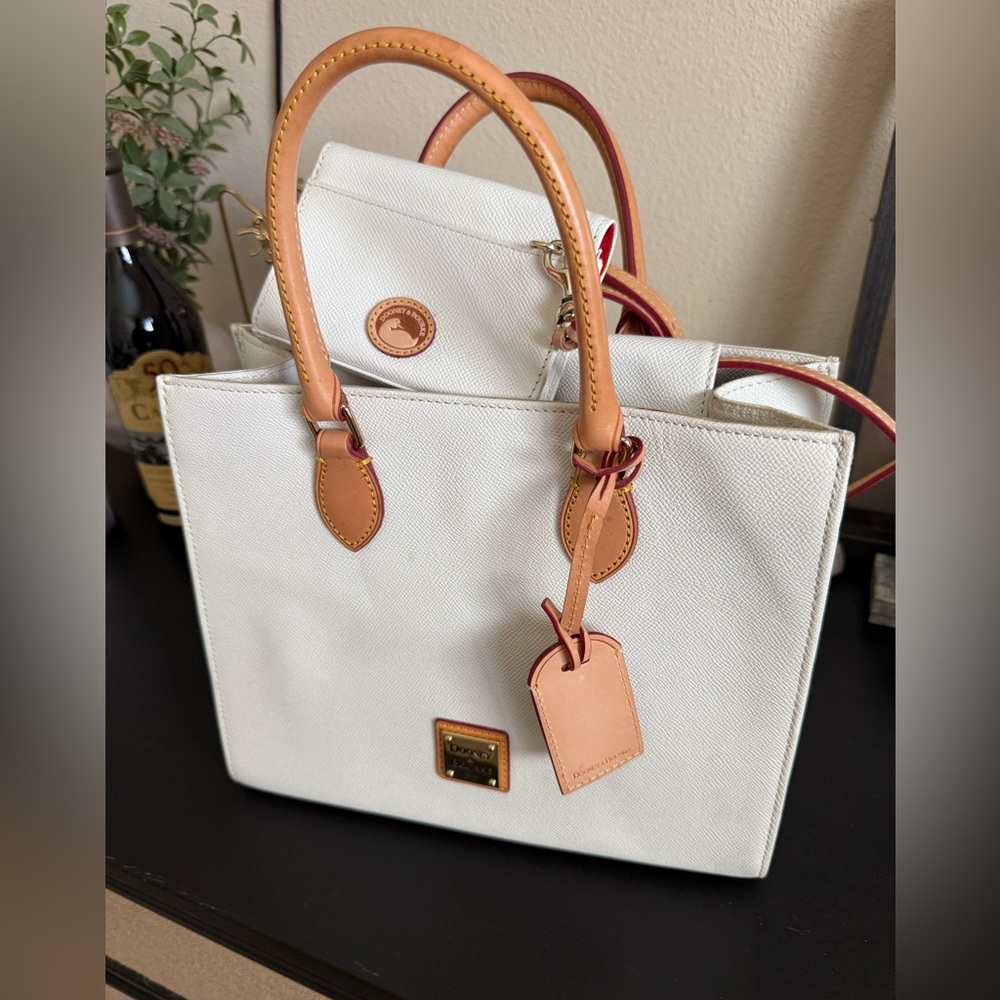 Dooney & Bourke White & Tan Leather Bag